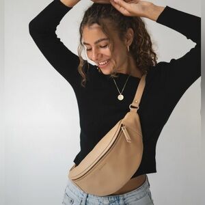 MANDRN Atlas Leather Belt Bag in Tan